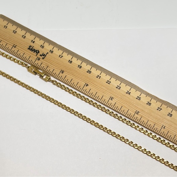 Vintage 90’s Gold Tone Givenchy Cuban Link Small Chain Necklace 9” - Picture 8 of 8